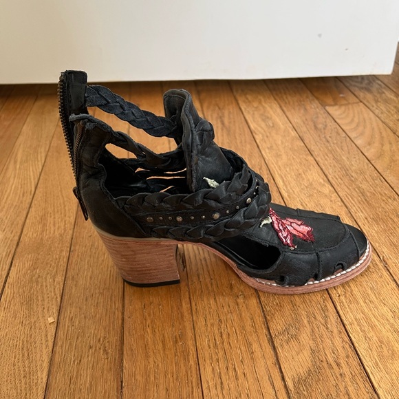 Freebird by Steven Black and Pink Heeled Boots - Picture 3 of 3